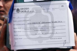 Najmlađa žrtva, šestomjesečna Narcisa Salihović, ubijena sa flašicom u ruci